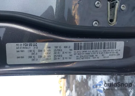 2019 Jeep Compass Limited 4X4 z USA, uszkodzony, nr VIN 3C4NJDCB1KT734286